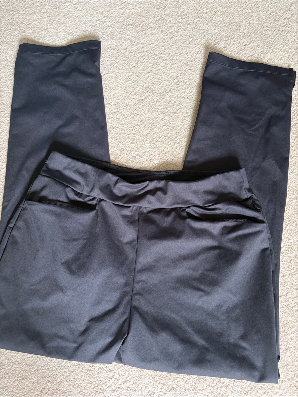 HALARA Black Performance Leggings with Branded Waist Tag